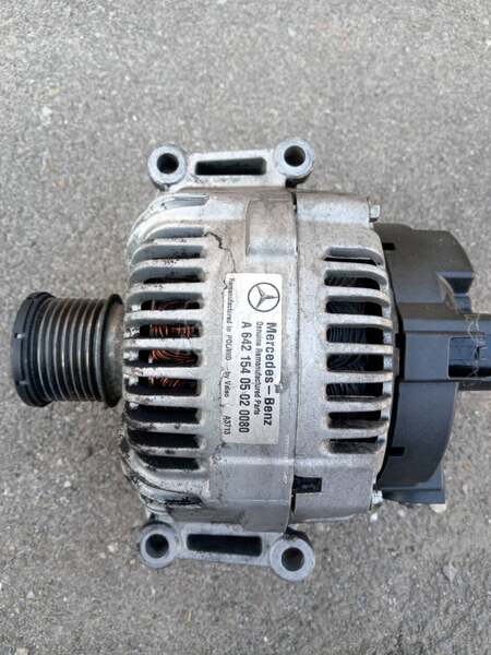 Alternator om642