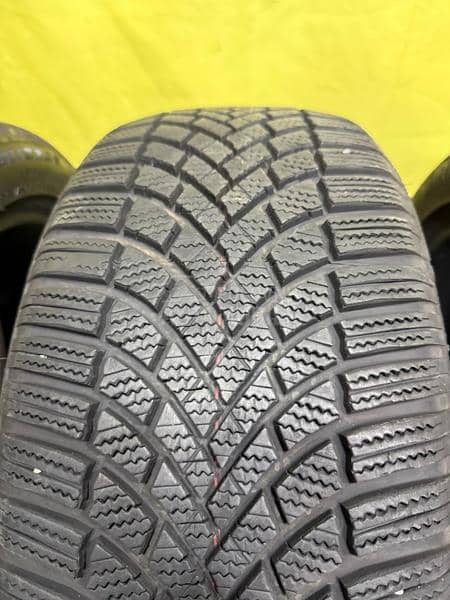 Bridgestone 225/50 R17 Zimska