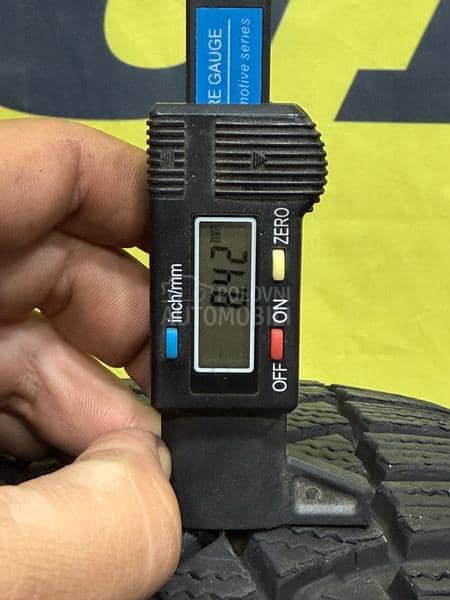 Bridgestone 225/50 R17 Zimska