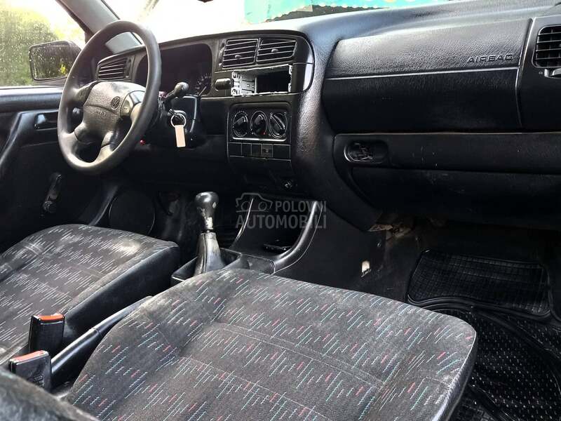 Volkswagen Golf 3 1.4 B E N Z I N