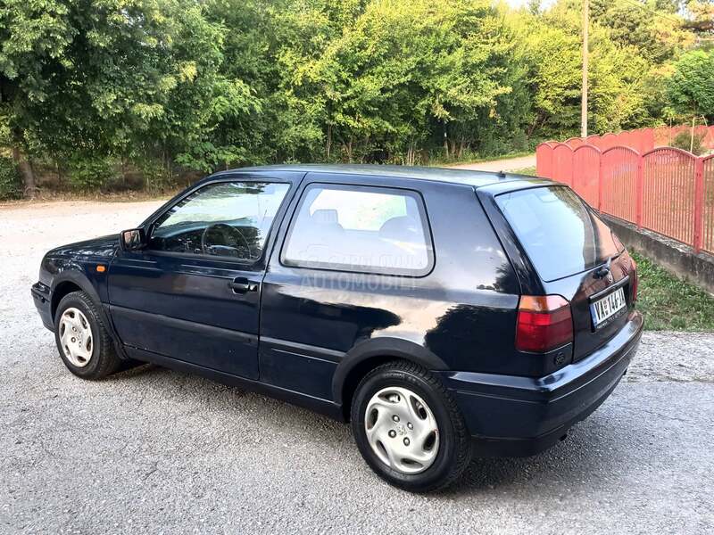 Volkswagen Golf 3 1.4 B E N Z I N