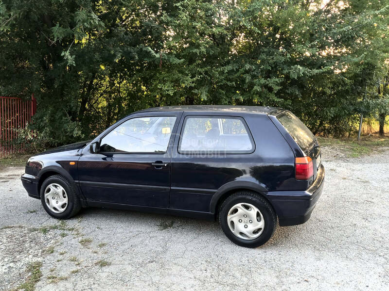 Volkswagen Golf 3 1.4 B E N Z I N