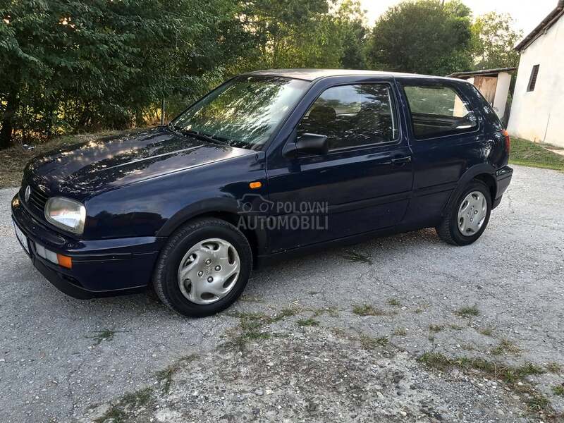 Volkswagen Golf 3 1.4 B E N Z I N