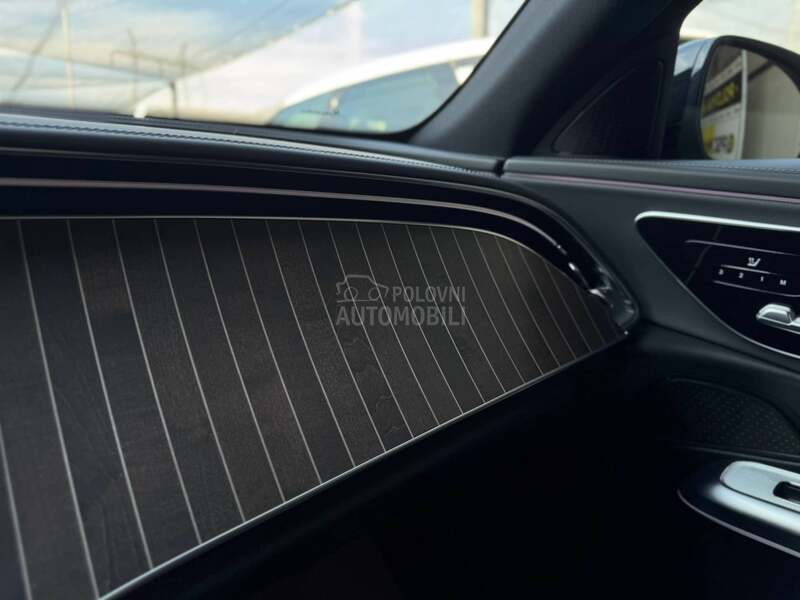 Mercedes Benz E 220 D/DIGITAL/AMG/20