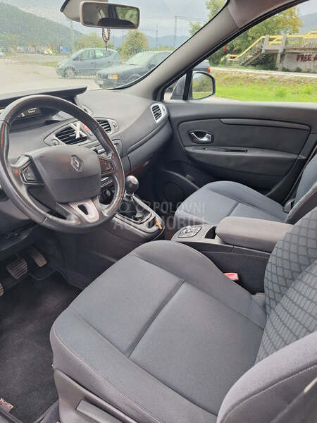 Renault Scenic TOM TOM