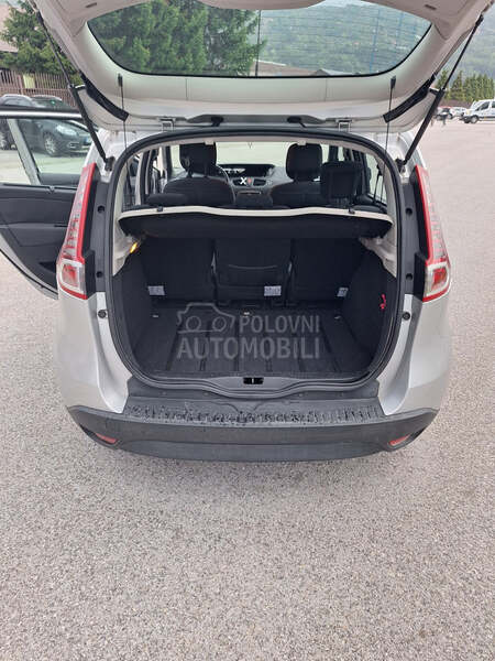 Renault Scenic TOM TOM