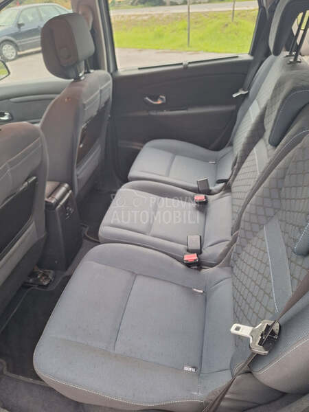 Renault Scenic TOM TOM