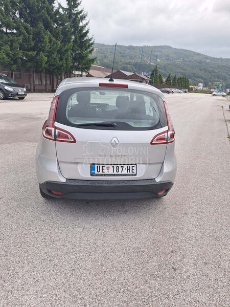 Renault Scenic TOM TOM