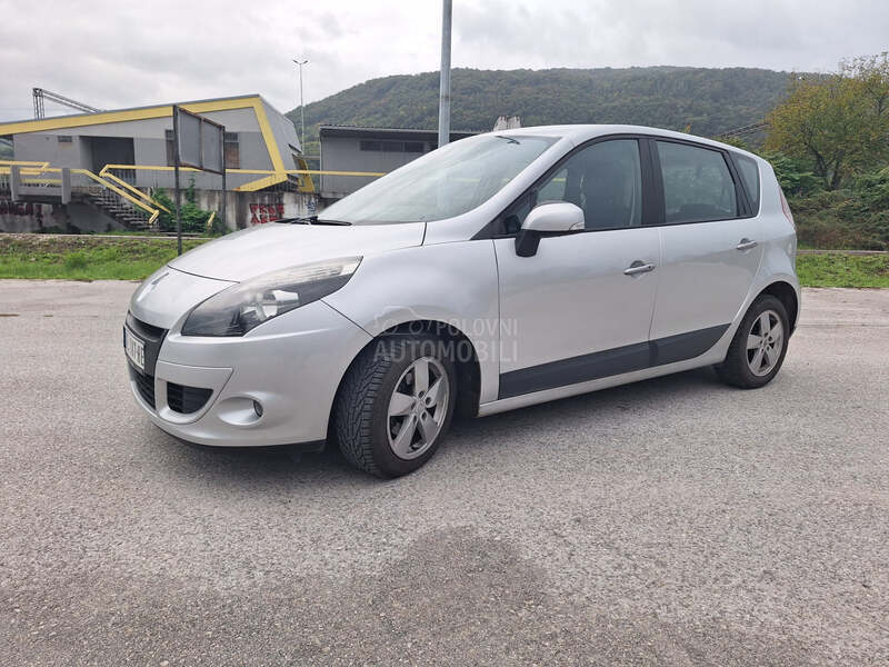 Renault Scenic TOM TOM
