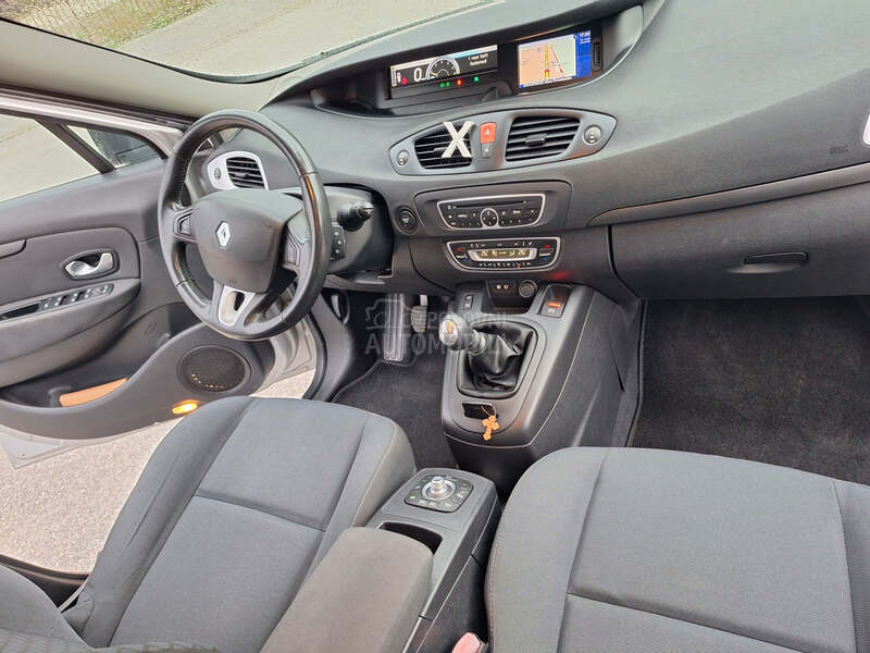 Renault Scenic TOM TOM