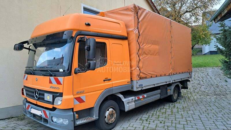 Mercedes Benz 822 Atego spavaca kabina