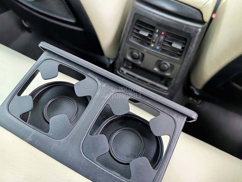BMW 320 M / XEN0-NAVl-SIBER