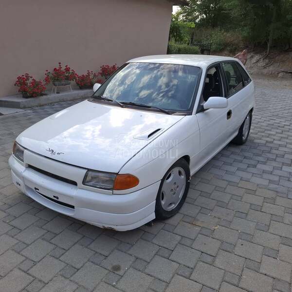 Opel Astra F 