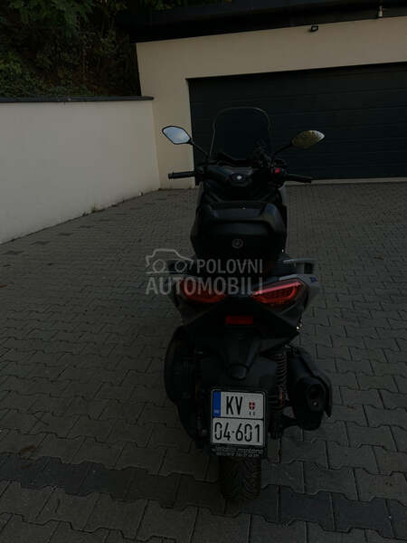 Yamaha Xmax 300
