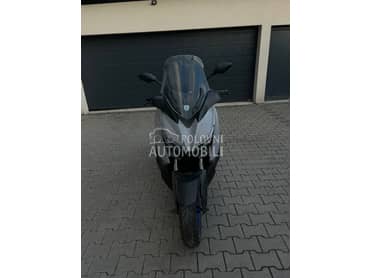 Yamaha Xmax 300