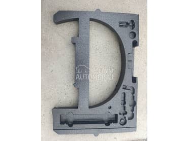 stiropor u gepeku za Peugeot 2008 od 2013. do 2016. god.