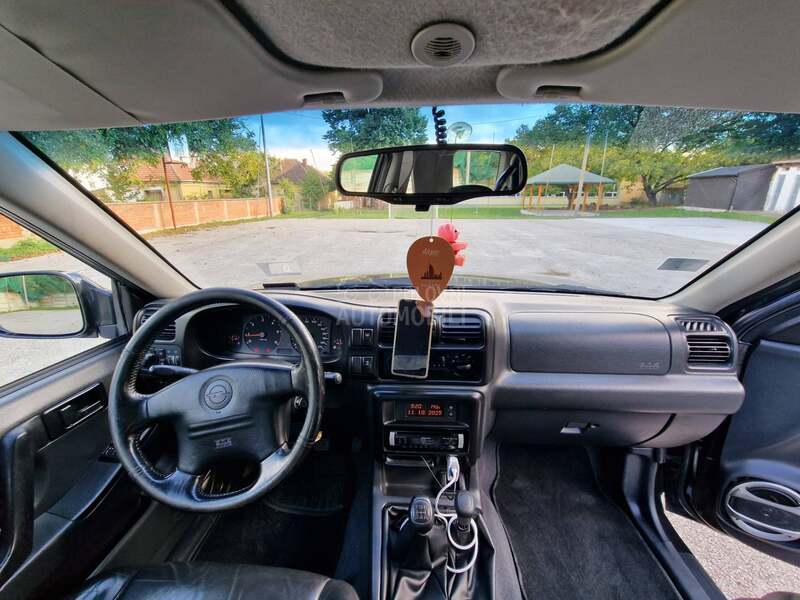 Opel Frontera 