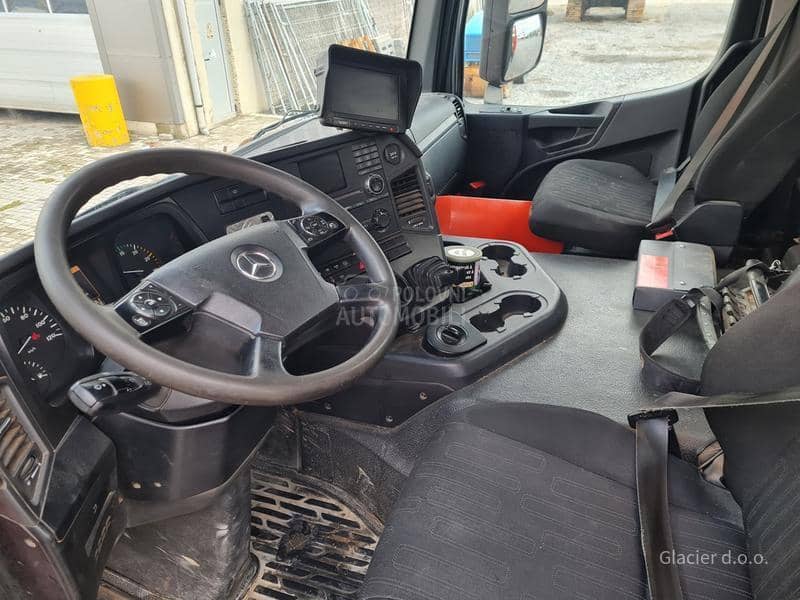 Mercedes Benz 1832 4x4 kran