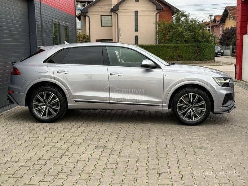 Audi Q8 S-Line