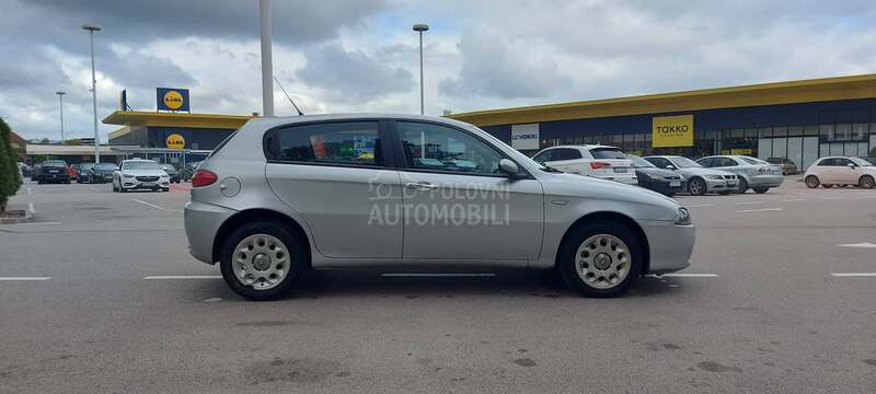 Alfa Romeo 147 1.9 JTD RESTYLING