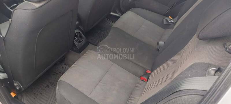 Alfa Romeo 147 1.9 JTD RESTYLING