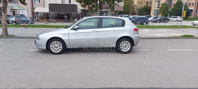 Alfa Romeo 147 1.9 JTD RESTYLING
