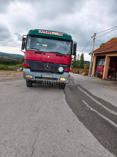 Mercedes Benz Actros 3243
