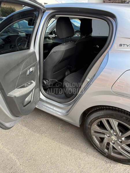 Peugeot 208 1.2 Style