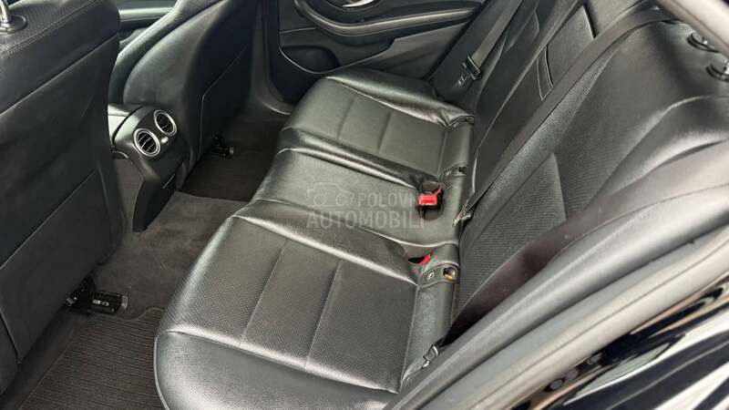 Mercedes Benz E 200 AVANGARD