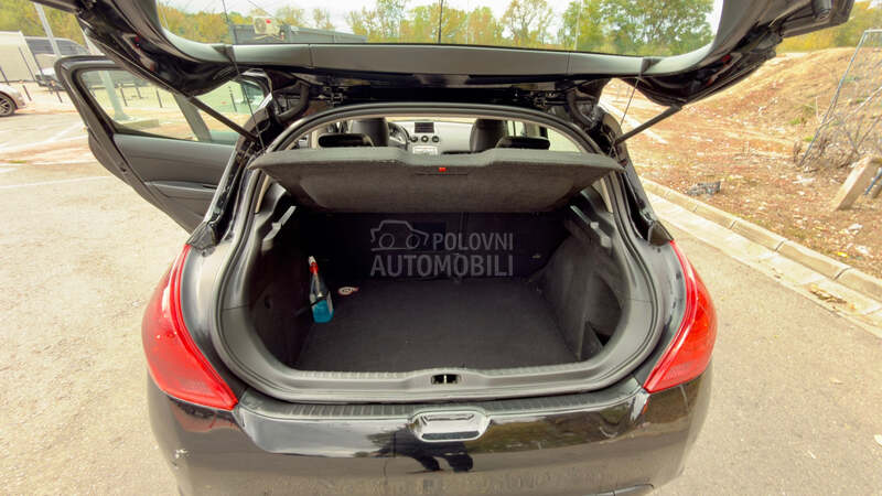 Peugeot 308 1.6 HDI  NEUBAUER