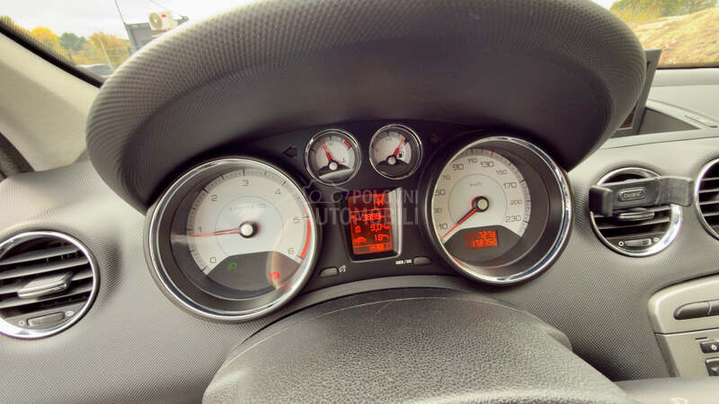 Peugeot 308 1.6 HDI  NEUBAUER