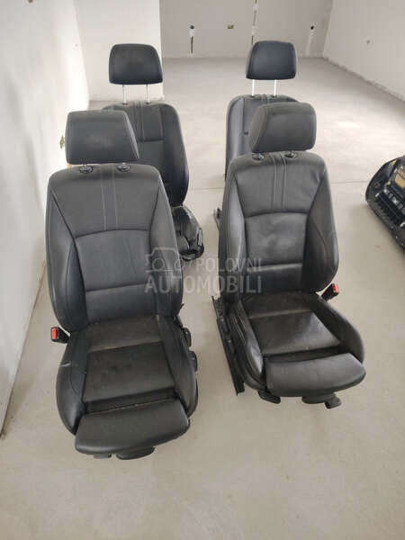 sedista crne  kadice x3 f25