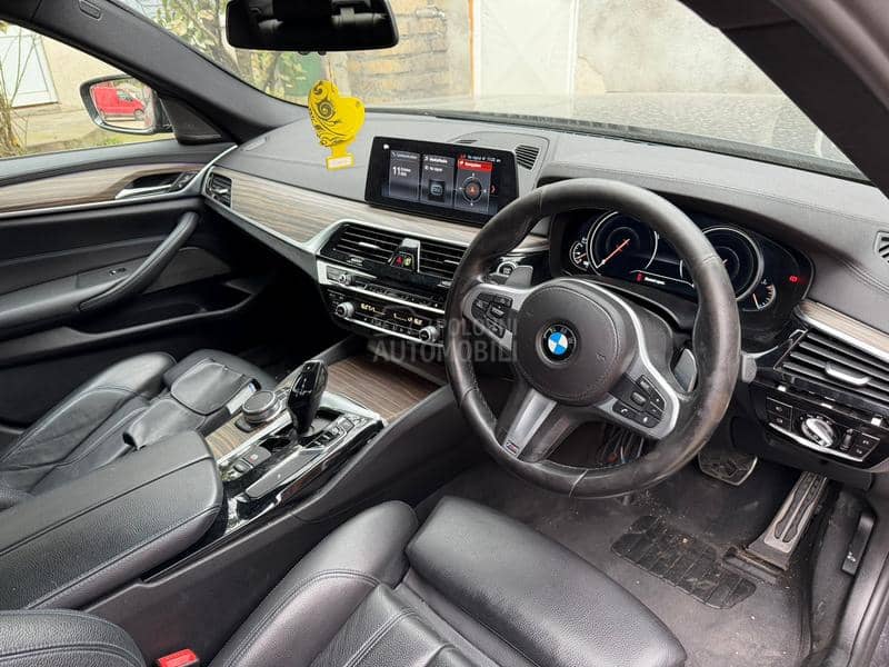 BMW Serija 5 G30 -  kompletan auto u delovima
