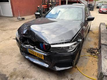 BMW Serija 5 G30 -  kompletan auto u delovima