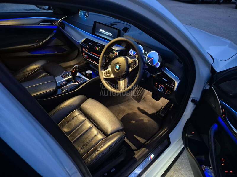 BMW Serija 5 G30 -  kompletan auto u delovima