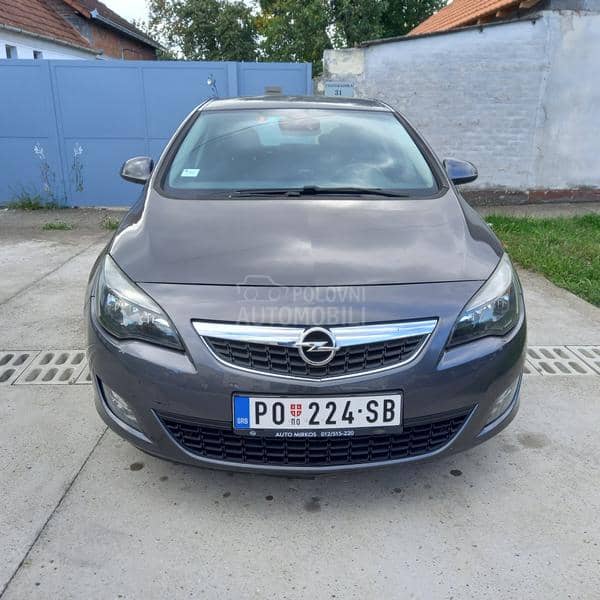 Opel Astra J 1.6 turbo