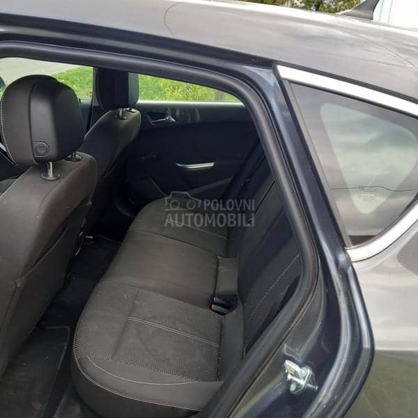 Opel Astra J 1.6 turbo