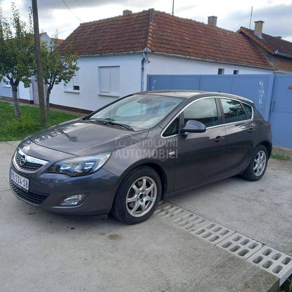 Opel Astra J 1.6 turbo