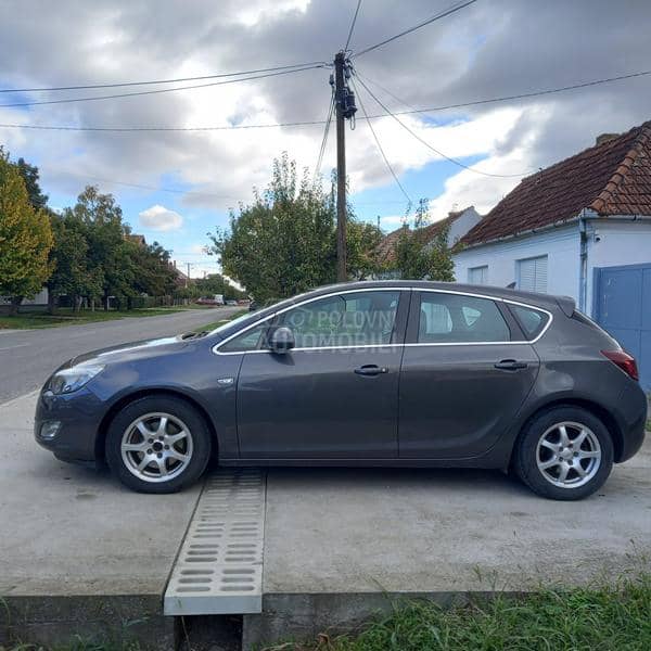 Opel Astra J 1.6 turbo