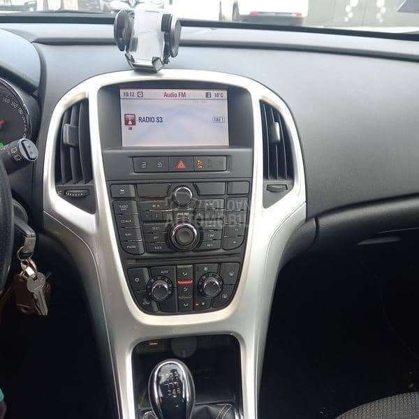 Opel Astra J 1.6 turbo