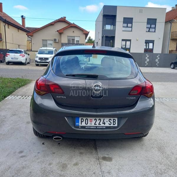 Opel Astra J 1.6 turbo