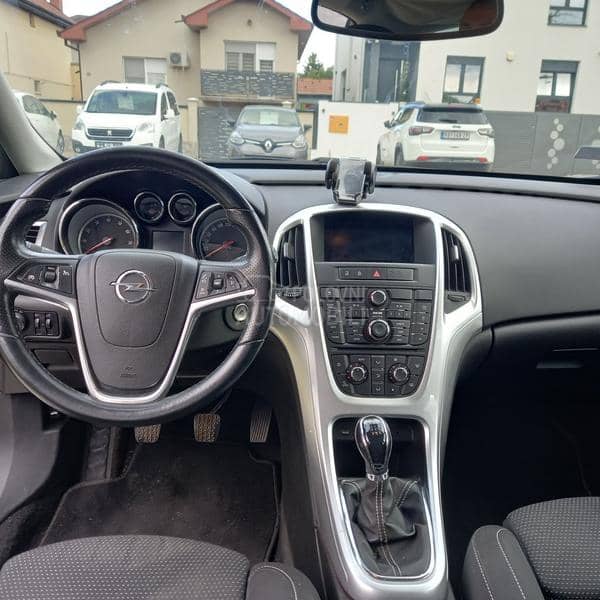 Opel Astra J 1.6 turbo