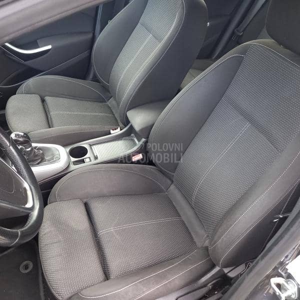 Opel Astra J 1.6 turbo