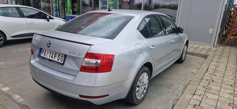 Škoda Octavia 1.5i. ambition