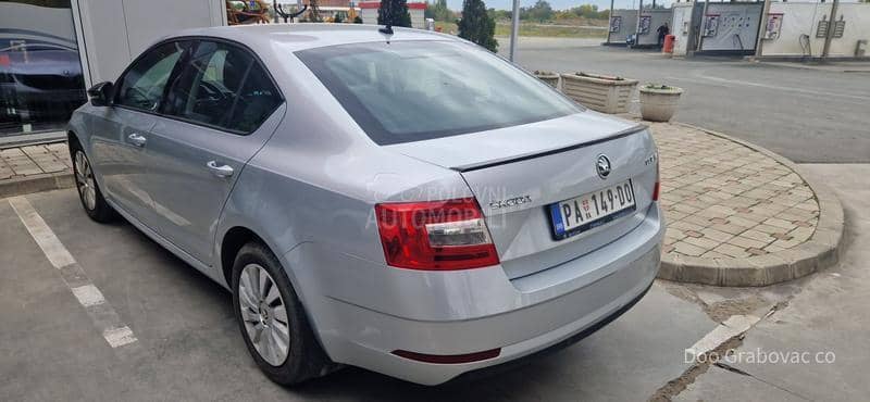 Škoda Octavia 1.5i. ambition