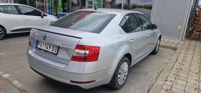 Škoda Octavia 1.5i. ambition