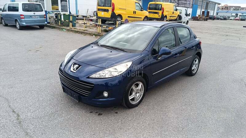 Peugeot 207 1.4 8 v