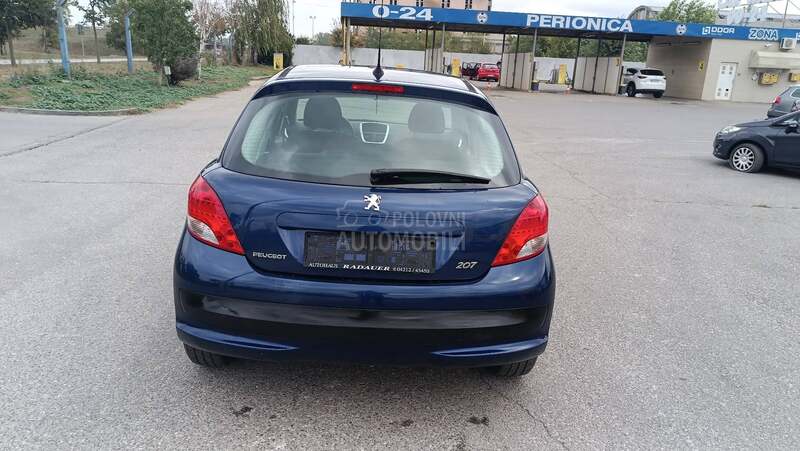 Peugeot 207 1.4 8 v