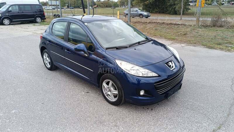 Peugeot 207 1.4 8 v
