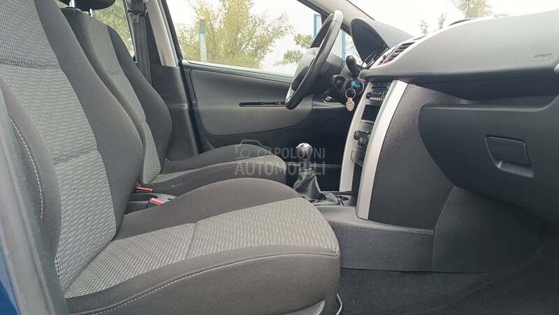 Peugeot 207 1.4 8 v